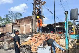 Pemkab Aceh Timur salurkan bantuan masa panik untuk korban kebakaran