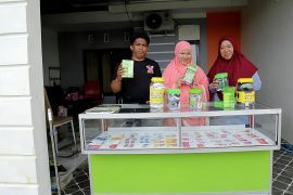 Kios digital menjadi penopang kehidupan baru keluarga almarhum Dandi