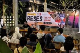 Firman Yusi reses bersama pegiat organisasi mahasiswa Tabalong dan HSU