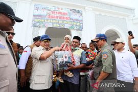 Mendagri serahkan langsung bantuan untuk warga Pidie Jaya