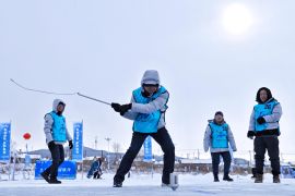 Potret festival tangkap ikan musim dingin di Heilongjiang