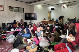 400 warga mengungsi akibat longsor Cisarua Bandung Barat