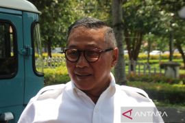 Salurkan bantuan ke Agam, Wako Bukittinggi sampaikan kesiapan penyangga bencana ke Menteri PMK