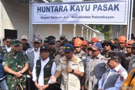 Bangkit Sumatera: Peresmian huntara Kayu Pasak di Palembayan, Sumatera Barat