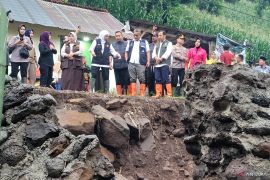 Pemprov Jatim perbaiki saluran irigasi pascabanjir Situbondo