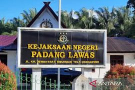 Kajari Padang Lawas dan Kasi Intel diperiksa Kejagung terkait dugaan pungutan dana desa