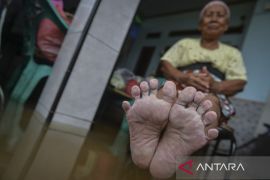 Banjir masih merendam Desa Pasir Ampo di Tangerang