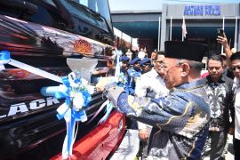 Bangkep terima mobil hibah pemadam kebakaran dari Korea Selatan