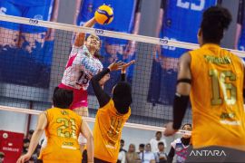 JLM membungkam Jakarta Popsivo Polwan