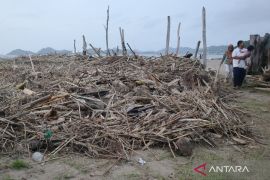 DPR mengimbau publik tingkatkan kewaspadaan di tengah cuaca ekstrem