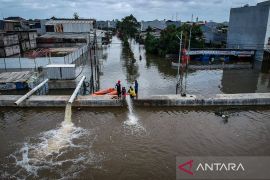 Tangerang masih status waspada potensi hujan lebat