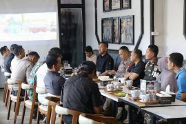 Pemkot Singkawang tetapkan standar keselamatan angkutan wisata