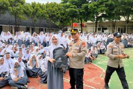 Polda Banten perkuat kesadaran hukum remaja lewat pembinaan di sekolah