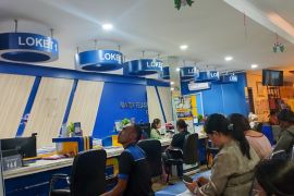 KPP Kupang membuka loket layanan pembayaran SPT pada akhir pekan