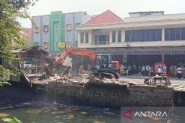 Pemkot Cirebon fokuskan keruk sedimentasi Sungai Sukalila cegah banjir