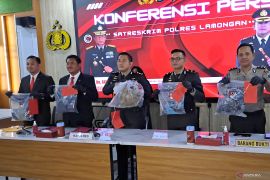 Polres Lamongan ungkap kasus pembunuhan ayah terhadap anak