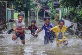 Ini risiko penyakit pada bayi dan anak yang diwaspadai saat banjir