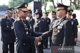 132 personel Polda Babel terima Satyalancana Pengabdian