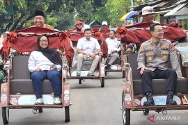 Bupati Situbondo: Bantuan becak listrik bantu tekan kemiskinan