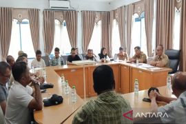 Warga Tabuyung minta anggota DPRD Madina berpihak pada rakyat terkait polemik KPRTM