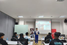 Astra Motor Kalbar gelar seminar safety riding untuk pengguna motor matic