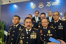 Menteri Imipas instruksikan jajarannya antisipasi WNA masuk Indonesia modus investasi bodong