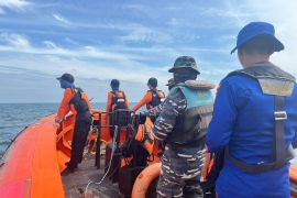 Tim SAR gabungan cari nelayan hilang di perairan Kuala Penet Lampung Timur