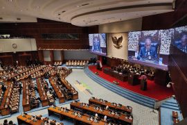 Rapat Paripurna DPR setujui Adies Kadir menjadi Hakim MK dari DPR