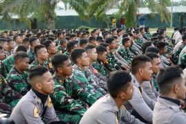 Danjen Akademi TNI ingatkan Satgastar ikhlas bantu warga terdampak