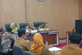 Probolinggo-Kemenperin jajaki kerja sama industri kerajinan dan batik
