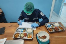 Dugaan keracunan MBG puluhan siswa SMKN 1 Kandis, Dinkes Siak tunggu hasil laboratorium