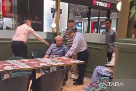 Usai jalani pemulihan, Mahathir Mohamad muncul perdana di hadapan publik