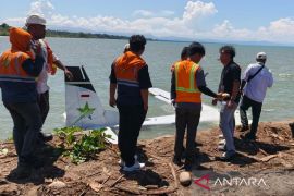 Pesawat Smart Air jatuh di pantai Nabire, 13 penumpang selamat
