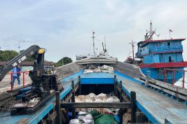 Polisi : Kapal pembawa 70 ton daging ilegal muat 18 jenis barang