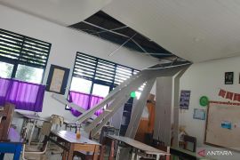 Dindik Tangerang gerak cepat tangani plafon sekolah ambruk