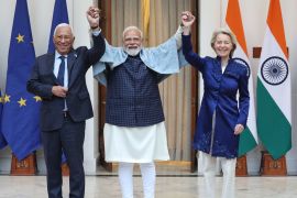 Komisi Eropa ajukan keberatan kepada Meta terkait batasi akses AI di WhatsApp