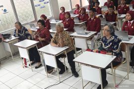 Tinjau Sekolah Rakyat, Sudrajat Djiwandono: Saya ikhlas