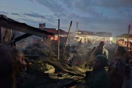 Puluhan kios terbakar di pasar Andi Tadda Palopo kerugian ditaksir Rp1 miliar