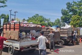 Pemkot Bengkulu laporkan oknum sopir pengangkut sampah ke polisi