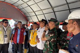 Kasum TNI tinjau pembangunan huntara di Desa Napa Tapsel