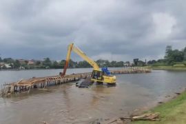 Pemkot Depok tuntaskan pembongkaran bangunan liar di Situ Tujuh Muara