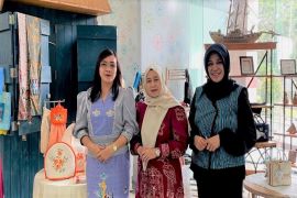 Kunjungi Dekranasda Jakarta, Ketua PKK Barut tingkatkan UMKM dan produk kerajinan daerah