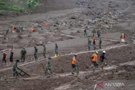 Tim SAR memastikan video viral di Cisarua Bandung Barat bukan fenomena longsor susulan