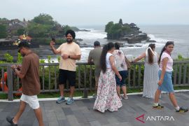 Gubernur Bali tata lima pembangunan pariwisata dongkrak daya saing