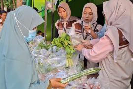 KKN-Dik UMS kelompok 19 hadirkan program SAYANG untuk ringankan beban warga