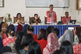 Pemkot Pematangsiantar naikkan uang kehormatan pendidik PAUD SAB