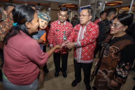 Wesly tinjau aktivitas Mal Pelayanan Publik Kota Pematangsiantar