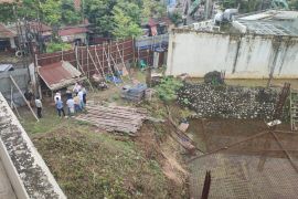 Pemkot Semarang turunkan tim ahli soal dugaan dampak proyek di Jalan Sultan Agung