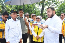 Tinjau IPA PDAM dengan Menteri PU, Wako Fadly Amran sampaikan progres perbaikan intake dan jaringan perpipaan PDAM serta usulan 200 sumur bor komunal