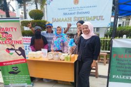 Charity for Palestine, Sekretariat DPRD Banjarbaru salurkan donasi ke Baznas
